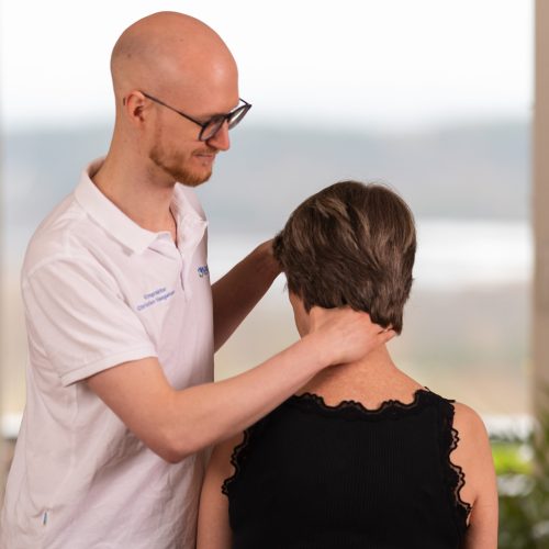 Nakkesmerter kiropraktor